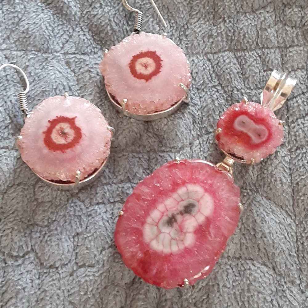 Solar quartz pendant and earrings